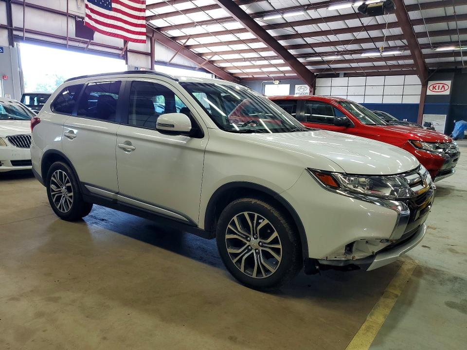 2016 Mitsubishi Outlander VIN JA4AZ3A32GZ004569 COPART salvage auction — MINOR DENT/SCRATCHES, Ct - Clean Title, sold $3,350 on 2026-07-23 (photo 4)