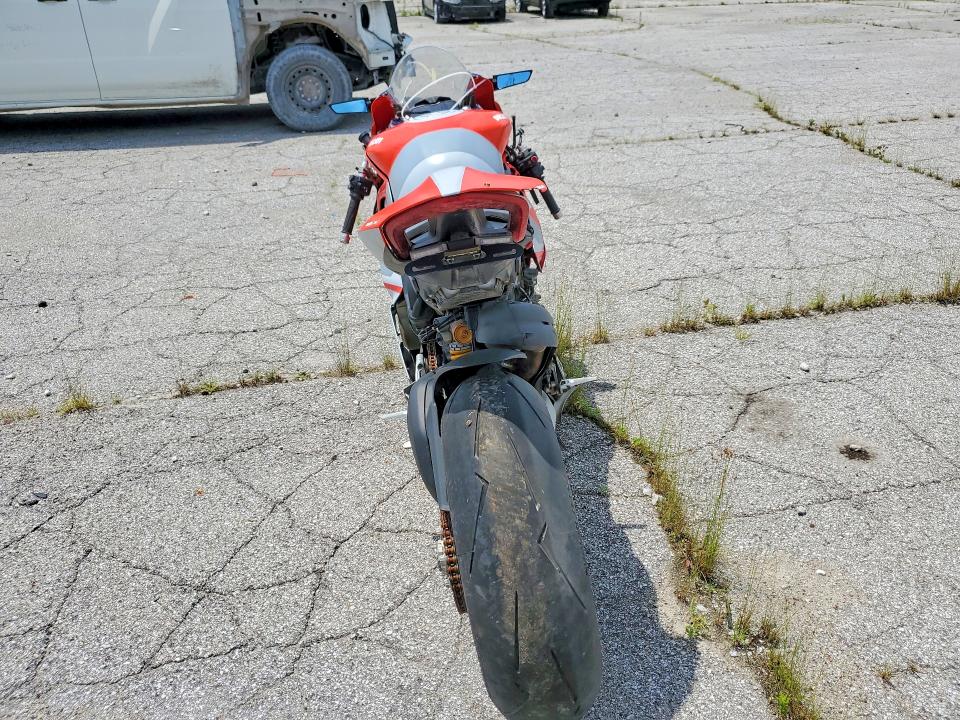 2019 Ducati Panigale VIN ZDMDAGNW0KB011466 COPART salvage auction — ALL OVER, ID - SALVAGE CERTIFICATE OF TITLE, sold $15,700 on 2026-07-31 (photo 4)