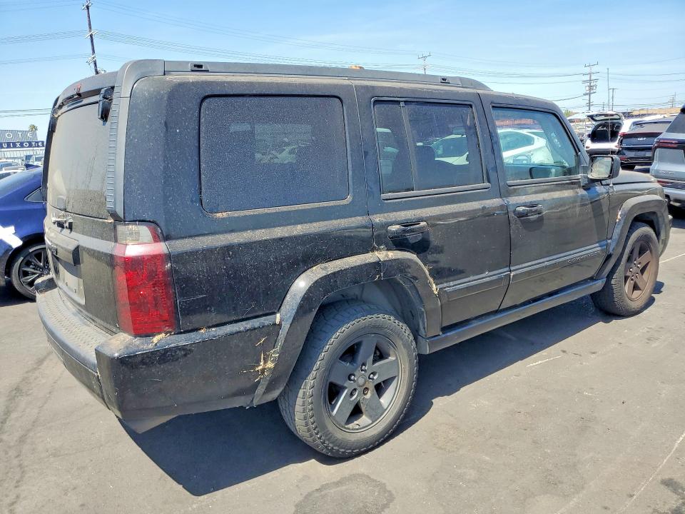 2008 Jeep Commander VIN 1J8HH48K68C114662 COPART salvage auction — MINOR DENT/SCRATCHES, CA - DIS/DLR/EXP ONLY CLEAN TITLE, sold $275 on 2026-07-29 (photo 3)