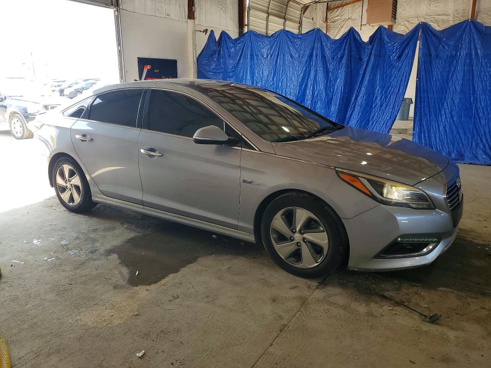 2016 Hyundai VIN KMHE34L17GA008976 COPART salvage auction — REAR END, Ky - Certificate Of Title, sold $875 on 2026-07-27 (photo 4)