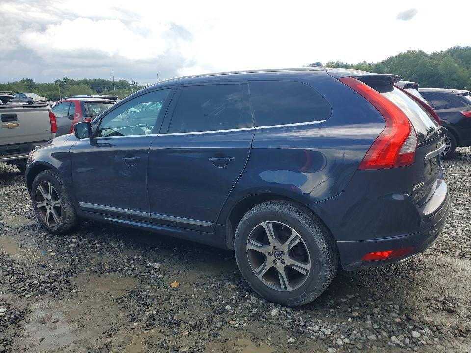 2015 Volvo Xc60 VIN YV4902RB8F2576582 COPART salvage auction — SIDE, Salvage Title, sold $5,700 on 2026-08-13 (photo 2)