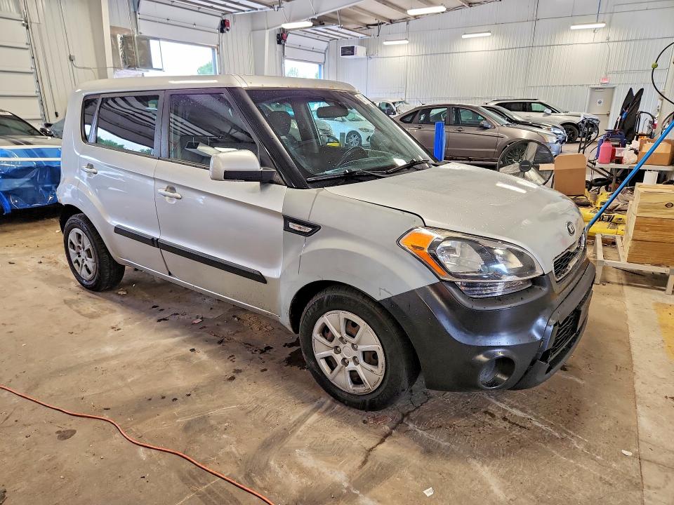 2013 Kia Soul VIN KNDJT2A59D7768736 COPART salvage auction — REAR END, Mn - Cert Of Title-Prior Salvage, sold $525 on 2026-07-14 (photo 4)