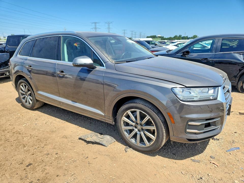 2019 Audi Q7 VIN WA1LAAF75KD040813 COPART salvage auction — MINOR DENT/SCRATCHES, IL - CERTIFICATE OF TITLE (P), sold $11,100 on 2026-07-28 (photo 4)