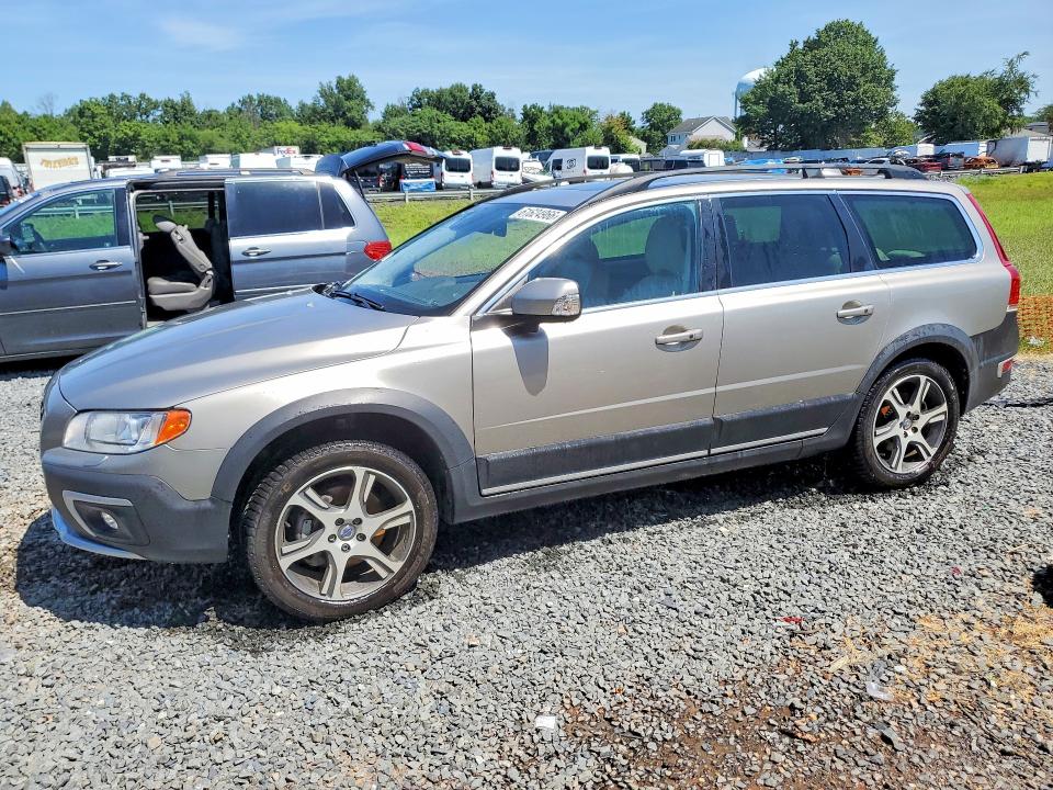 2015 Volvo Xc70 VIN YV4902NM6F1218538 COPART salvage auction — SIDE, Nj - Cert Of Title-Salvage, sold $1,450 on 2026-08-21 (photo 1)