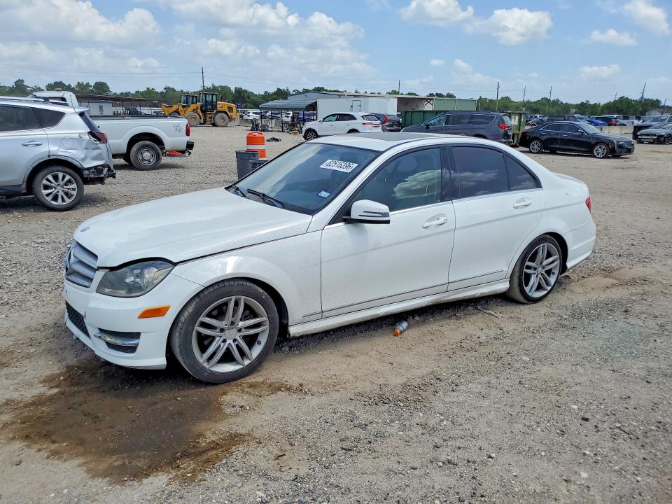 2013 Mercedes-benz C-klasse VIN WDDGF4HB4DG095496 COPART salvage auction — MECHANICAL, Tx - Certificate Of Title, sold $500 on 2026-08-06 (photo 1)