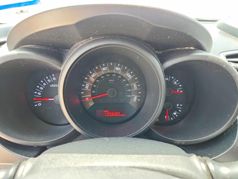 2011 Kia Soul VIN KNDJT2A18B7721580 COPART salvage auction — NORMAL WEAR, TX - CERTIFICATE OF TITLE, sold $1,050 on 2026-07-17 (photo 9)