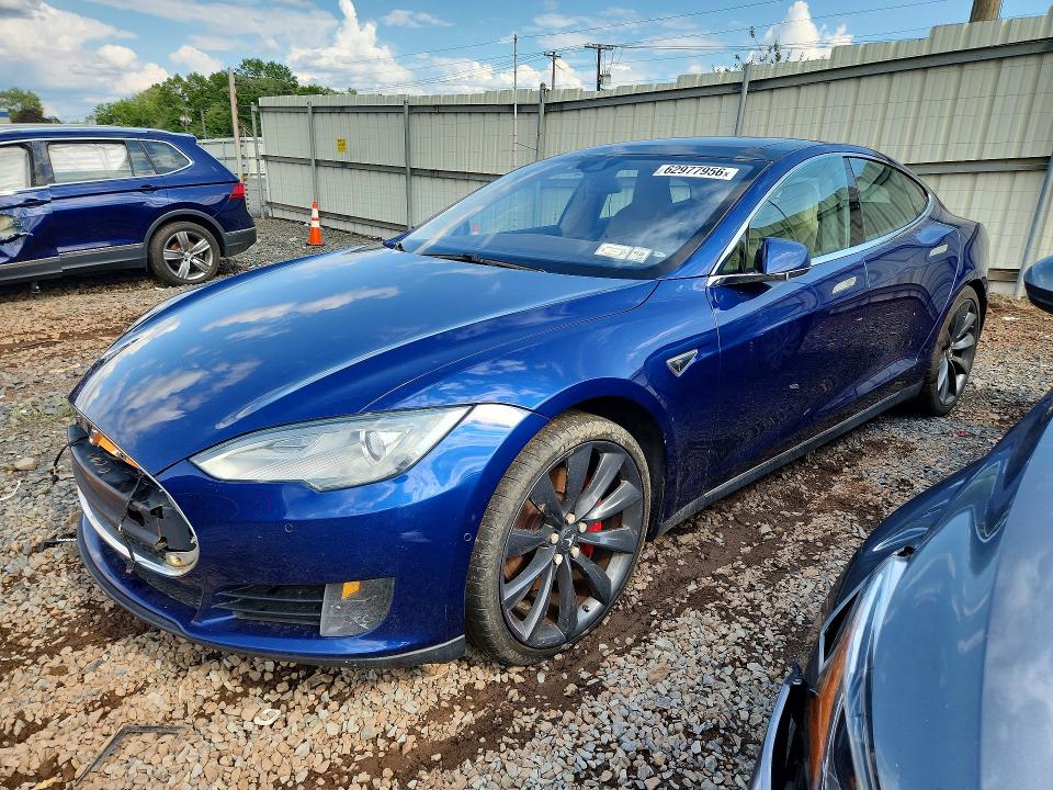 2015 Tesla Model s VIN 5YJSA1E47FF114353 COPART salvage auction — MINOR DENT/SCRATCHES, VA - CERTIFICATE OF TITLE, sold $8,500 on 2026-09-02 (photo 1)