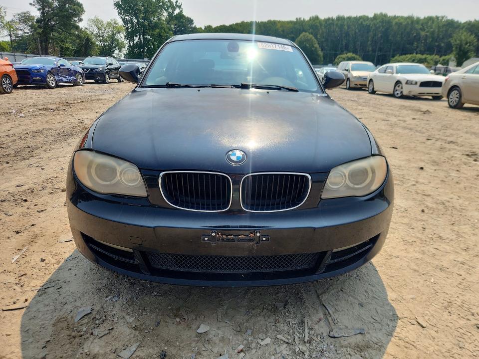 2010 BMW 1 series VIN WBAUP7C55AVK77564 COPART salvage auction — MINOR DENT/SCRATCHES, Tx - Certificate Of Title, sold $100 on 2026-08-04 (photo 5)