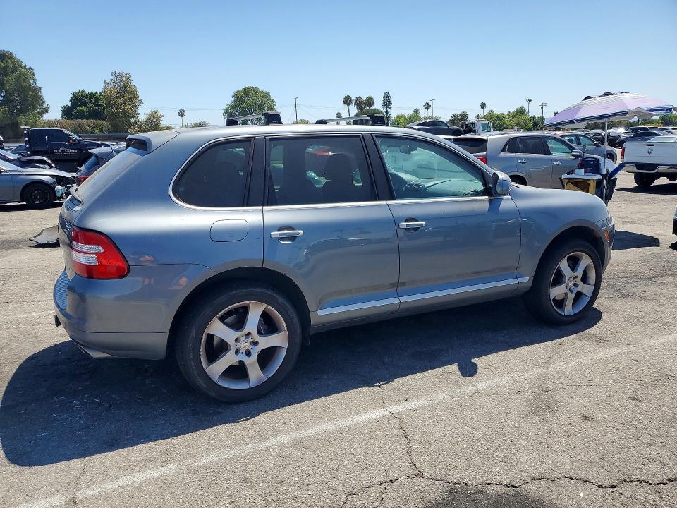 2005 Porsche Cayenne VIN WP1AA29P75LA21994 COPART salvage auction — NORMAL WEAR, CA - DIS/DLR/EXP ONLY CLEAN TITLE, sold $400 on 2026-08-07 (photo 3)