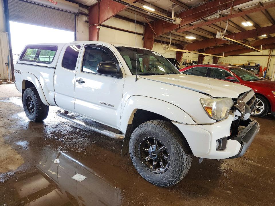 2014 Toyota Tacoma VIN 5TFUU4EN9EX105054 COPART salvage auction — FRONT END, Mi - Certificate Of Title, sold $525 on 2026-07-31 (photo 4)