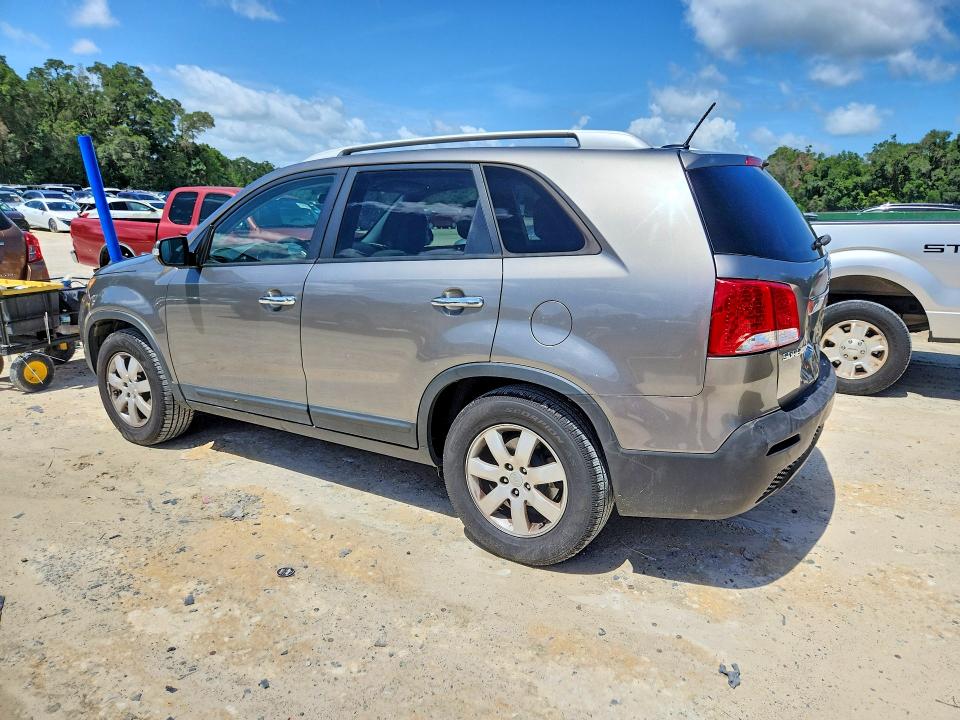 2013 Kia Sorento VIN 5XYKT4A22DG402772 COPART salvage auction — REAR END, FL - CERT OF TITLE SLVG REBUILDABLE, sold $1,750 on 2026-07-28 (photo 2)