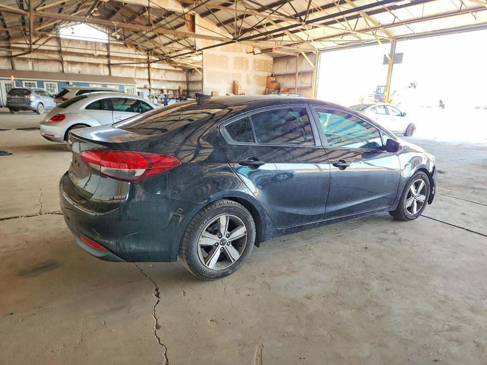 2018 Kia Forte VIN 3KPFL4A73JE261135 COPART salvage auction — MINOR DENT/SCRATCHES, Az - Certificate Of Title, sold $825 on 2026-07-27 (photo 3)