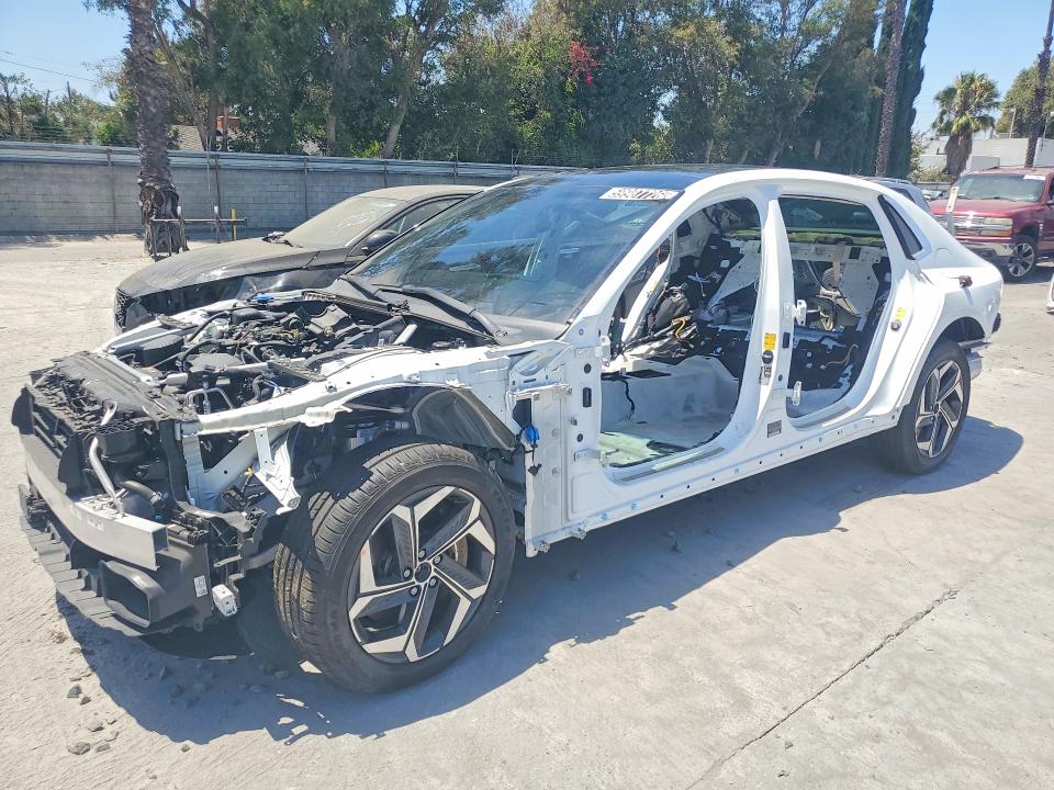 2026 Genesis G90 VIN KMTFC4SD4TU056028 — COPART salvage auction photo