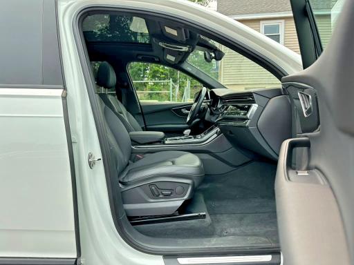 2022 Audi Q7 VIN WA1LXBF74ND009142 COPART salvage auction — MINOR DENT/SCRATCHES, Ma - Certificate Of Title, sold $20,600 on 2026-07-31 (photo 7)