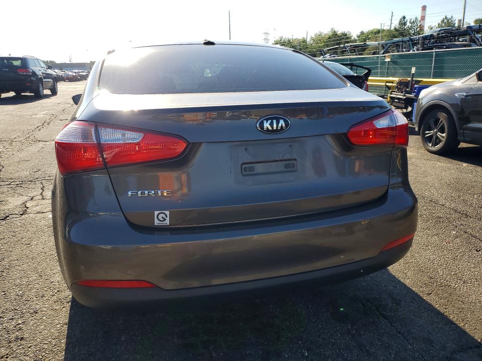 2015 Kia Forte VIN KNAFX4A61F5345515 COPART salvage auction — FRONT END, Co - Public - Salvage Title, sold $350 on 2026-07-28 (photo 6)