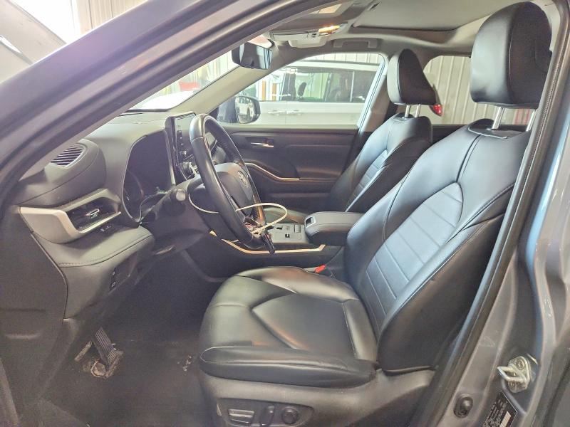 2021 Toyota Highlander VIN 5TDGBRCH4MS066049 COPART salvage auction — SIDE, Salvage Title, sold $12,500 on 2026-07-27 (photo 7)