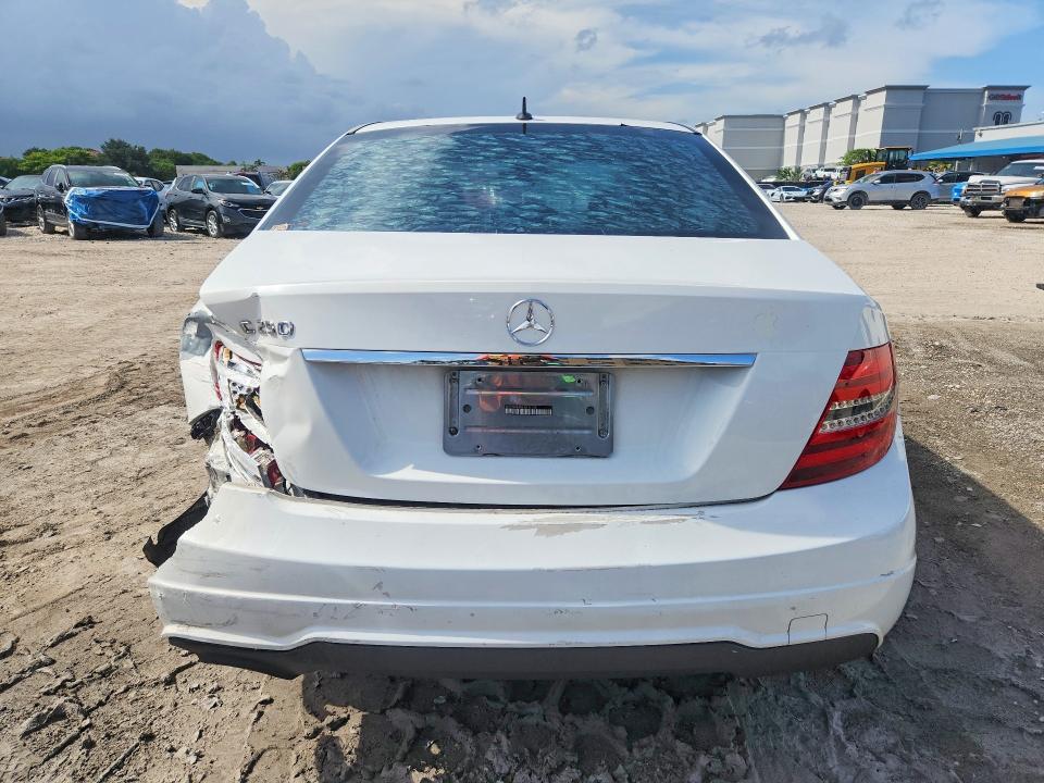 2014 Mercedes-benz C-klasse VIN WDDGF4HB6ER316148 COPART salvage auction — REAR END, Fl - Cert Of Title Slvg Rebuildable, sold $400 on 2026-07-17 (photo 6)
