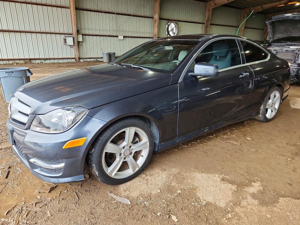2013 Mercedes-benz C class VIN WDDGJ4HB7DG053015 COPART salvage auction — MINOR DENT/SCRATCHES, TX - CERTIFICATE OF TITLE, sold $825 on 2026-07-24 (photo 1)