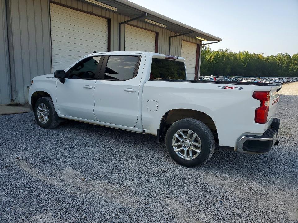 2023 Chevrolet Silverado 1500 VIN 1GCUDDED0PZ329134 COPART salvage auction — MINOR DENT/SCRATCHES, MS - CERTIFICATE OF TITLE, sold $12,400 on 2026-07-30 (photo 2)