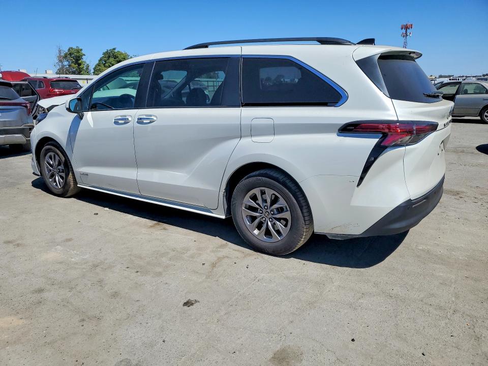 2021 Toyota Sienna VIN 5TDJRKECXMS058130 COPART salvage auction — FRONT END, Ca - Salvage Certificate, sold $5,600 on 2026-07-24 (photo 2)