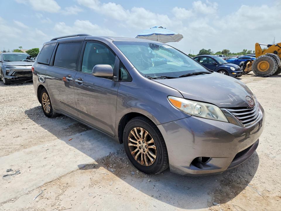 2016 Toyota Sienna VIN 5TDYK3DC0GS721834 COPART salvage auction — FRONT END, FL - CERT OF TITLE SLVG REBUILDABLE, sold $2,300 on 2026-07-23 (photo 4)