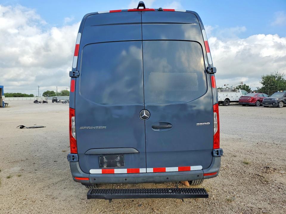 2019 Mercedes-benz Sprinter VIN WD4PF0CD9KP045823 COPART salvage auction — MINOR DENT/SCRATCHES, TX - CERTIFICATE OF TITLE (P), sold $7,900 on 2026-07-29 (photo 6)