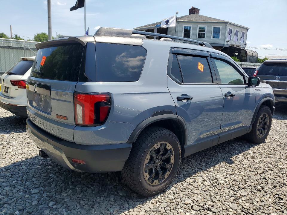 2026 Honda Passport VIN 5FNYF9H84TB017471 COPART salvage auction — Burn Interior, MA - CERT OF TITLE-SALVAGE (P), sold $150 on 2026-07-29 (photo 3)