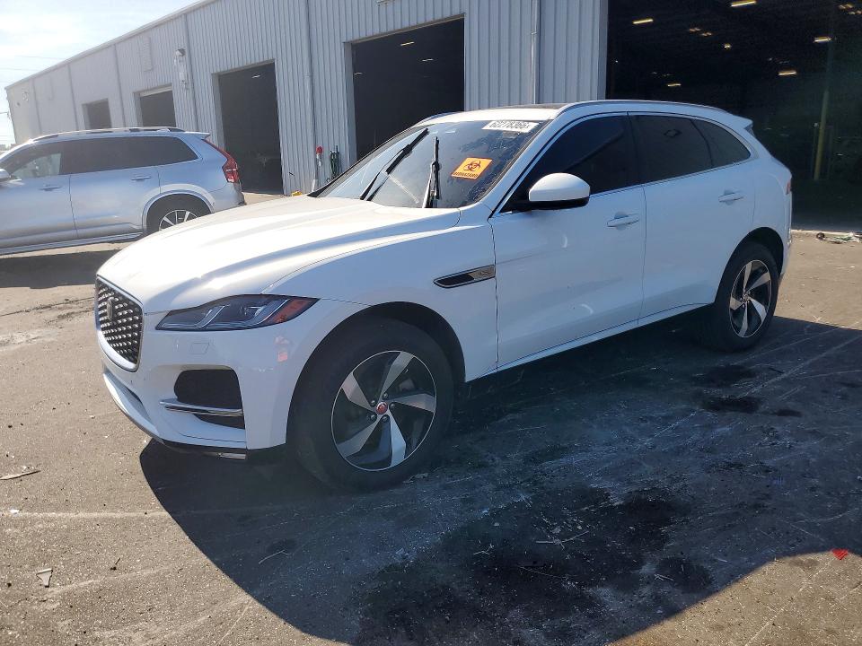 2022 Jaguar F-pace VIN SADCJ2EX7NA692114 COPART salvage auction — MINOR DENT/SCRATCHES, Fl - Certificate Of Title (P), sold $11,200 on 2026-08-03 (photo 1)