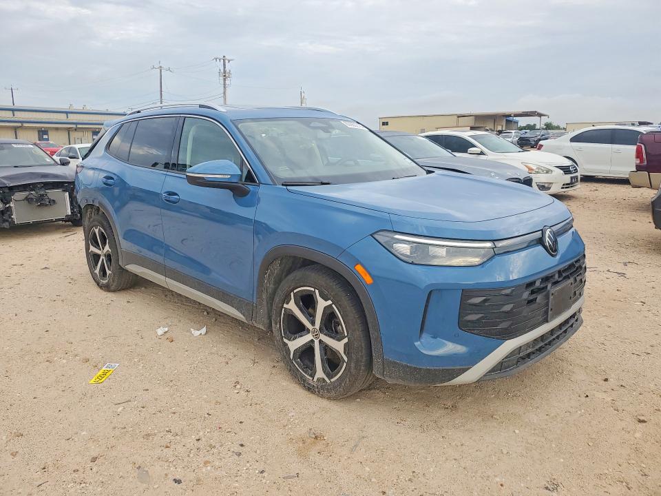2025 Volkswagen Tiguan VIN 3VVNR7RM4SM073240 COPART salvage auction — REAR END, Tx - Salvage Vehicle Title, sold $11,200 on 2026-08-20 (photo 4)