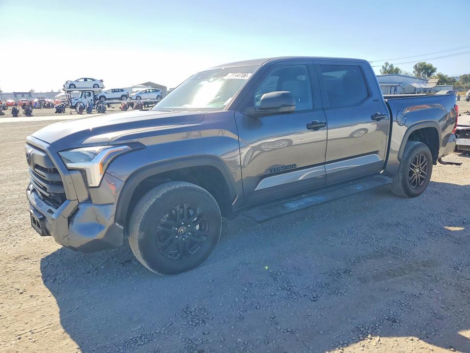 2025 Toyota Tundra VIN 5TFLA5DB6SX253353 COPART salvage auction — REAR END, Salvage Title, sold $27,250 on 2026-07-17 (photo 1)