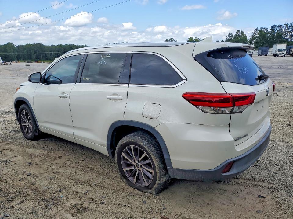 2017 Toyota Highlander VIN 5TDKZRFH1HS511855 COPART salvage auction — FRONT END, Va - Certificate Of Title (P), sold $6,100 on 2026-07-27 (photo 2)