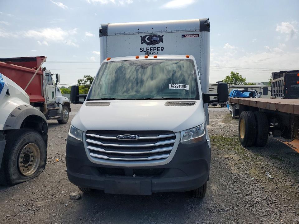 2021 Freightliner Sprinter VIN W2X8E33Y2MN174509 COPART salvage auction — MINOR DENT/SCRATCHES, AZ - CERTIFICATE OF TITLE, sold $11,800 on 2026-10-12 (photo 5)