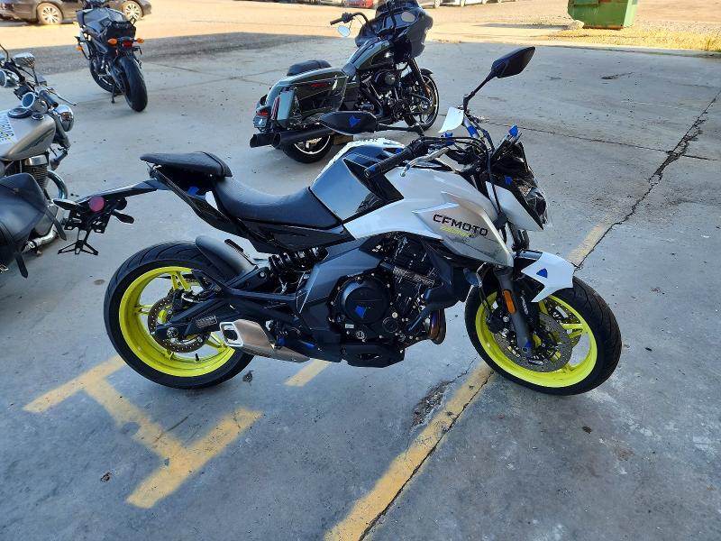 2022 Moto guzzi Cf500 VIN LCEPEVLB4N6000601 COPART salvage auction — FRONT END, VA - CERTIFICATE OF TITLE, sold $1,200 on 2026-08-04 (photo 1)