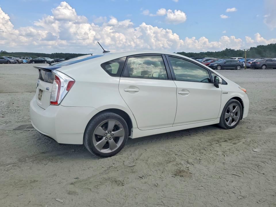 2015 Toyota Prius VIN JTDKN3DU8F0410840 COPART salvage auction — MECHANICAL, SC - CERT OF TITLE-SALVAGE WATER, sold $2,750 on 2026-07-08 (photo 3)
