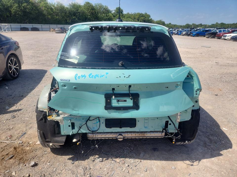2025 Mini Cooper VIN WMW23GD05S2W65449 COPART salvage auction — SIDE, OK - CERT OF TITLE-SALVAGE, sold $6,500 on 2026-08-04 (photo 6)