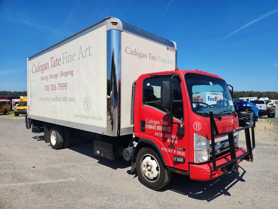 2013 Isuzu Nqr VIN JALE5W162D7900570 COPART salvage auction — MINOR DENT/SCRATCHES, NY - CERTIFICATE OF TITLE, sold $2,500 on 2026-07-29 (photo 4)
