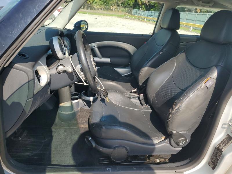 2002 Mini Cooper VIN WMWRC334X2TC37790 COPART salvage auction — FRONT END, FL - CERT OF TITLE SLVG REBUILDABLE, sold $225 on 2026-08-19 (photo 7)