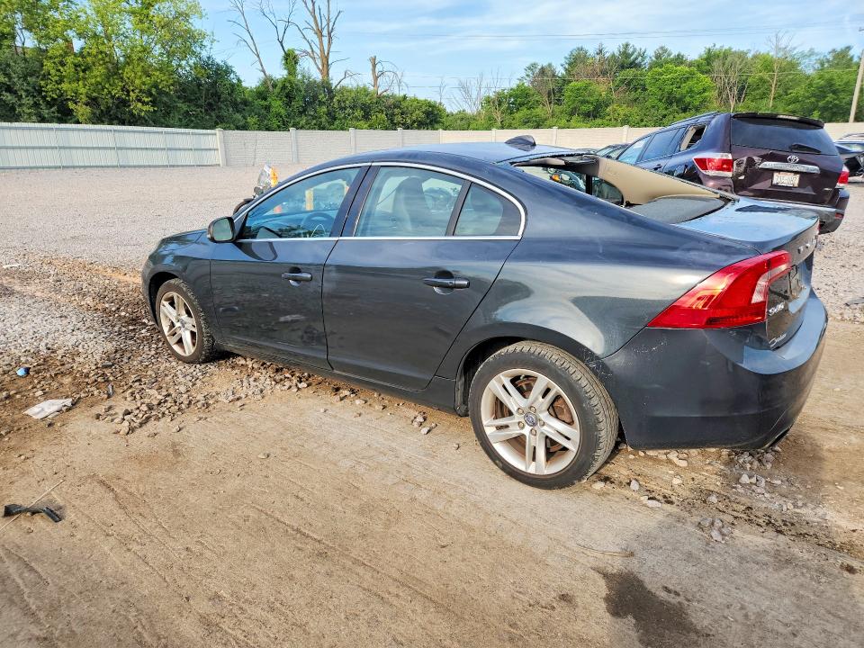 2015 Volvo S60 VIN YV140MFCXF1311622 COPART salvage auction — HAIL, Wi - Certificate Of Title, sold $975 on 2026-08-10 (photo 2)