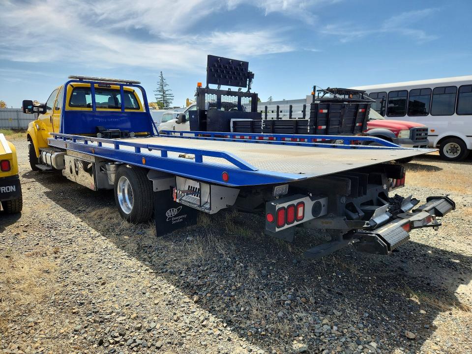2019 Ford F650-f750 VIN 1FDWX6DC2KDF13223 COPART salvage auction — MECHANICAL, Ca - Dis/Dlr/Exp Only Clean Title, sold $24,850 on 2026-07-30 (photo 2)