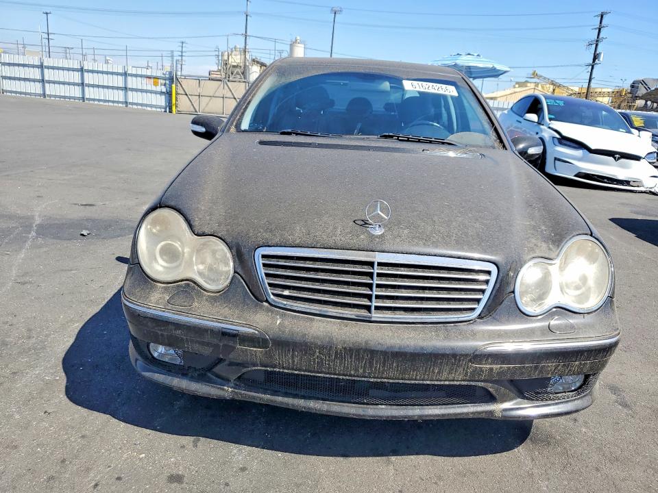 2004 Mercedes-benz C-klasse VIN WDBRF40J34A556016 COPART salvage auction — MINOR DENT/SCRATCHES, Ca - Dis/Dlr/Exp Only Clean Title, sold $625 on 2026-07-29 (photo 5)