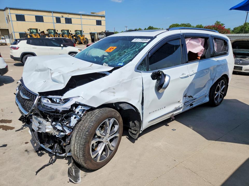 2025 Chrysler Pacifica VIN 2C4RC1PG6SR571296 — COPART salvage auction photo