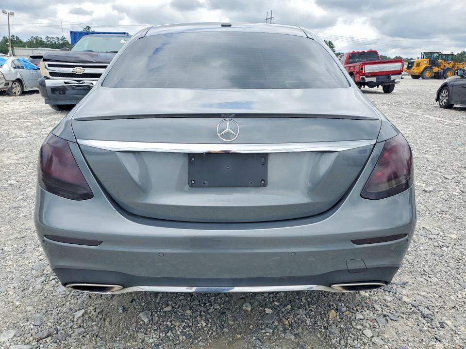 2017 Mercedes-benz E-klasse VIN WDDZF4KB0HA029330 COPART salvage auction — MINOR DENT/SCRATCHES, Mt - Certificate Of Title, sold $7,700 on 2026-07-27 (photo 6)