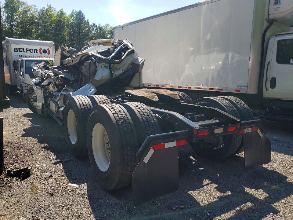 2022 Freightliner Cascadia 126 VIN 3AKJHHDR5NSNN8319 COPART salvage auction — ALL OVER, AZ - CERT OF TITLE - SALVAGE, sold $12,200 on 2026-07-30 (photo 2)