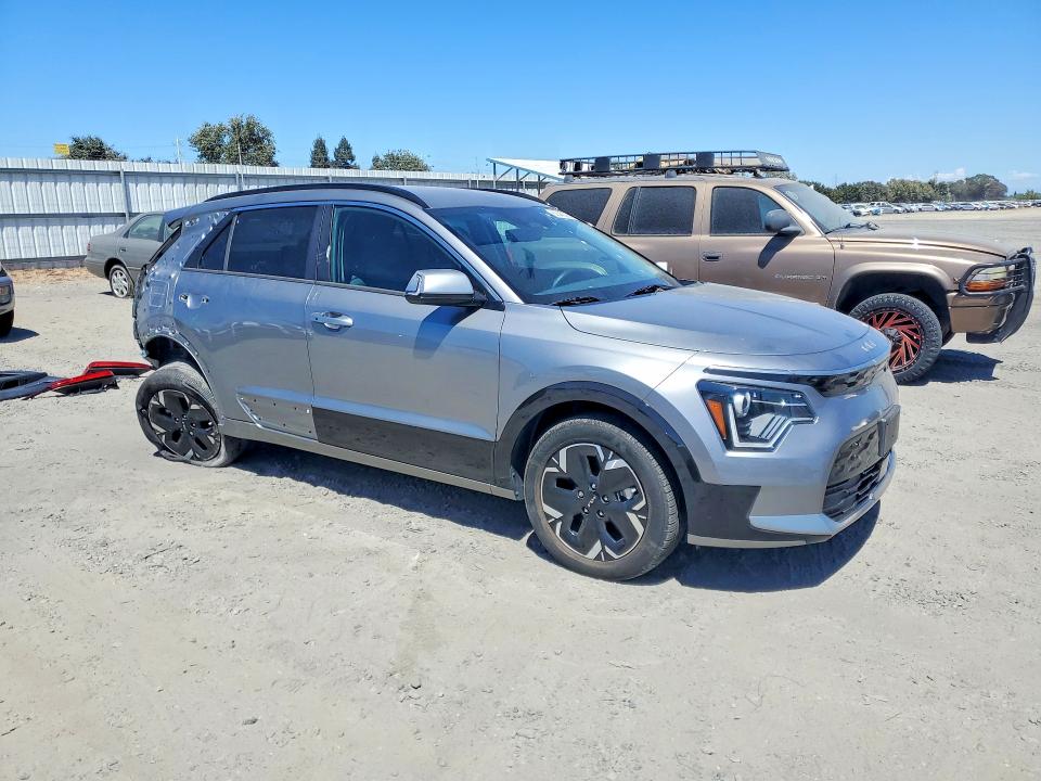 2023 Kia Niro VIN KNDCR3L17P5061948 COPART salvage auction — REAR END, Ca - Salvage Certificate, sold $6,200 on 2026-07-28 (photo 4)