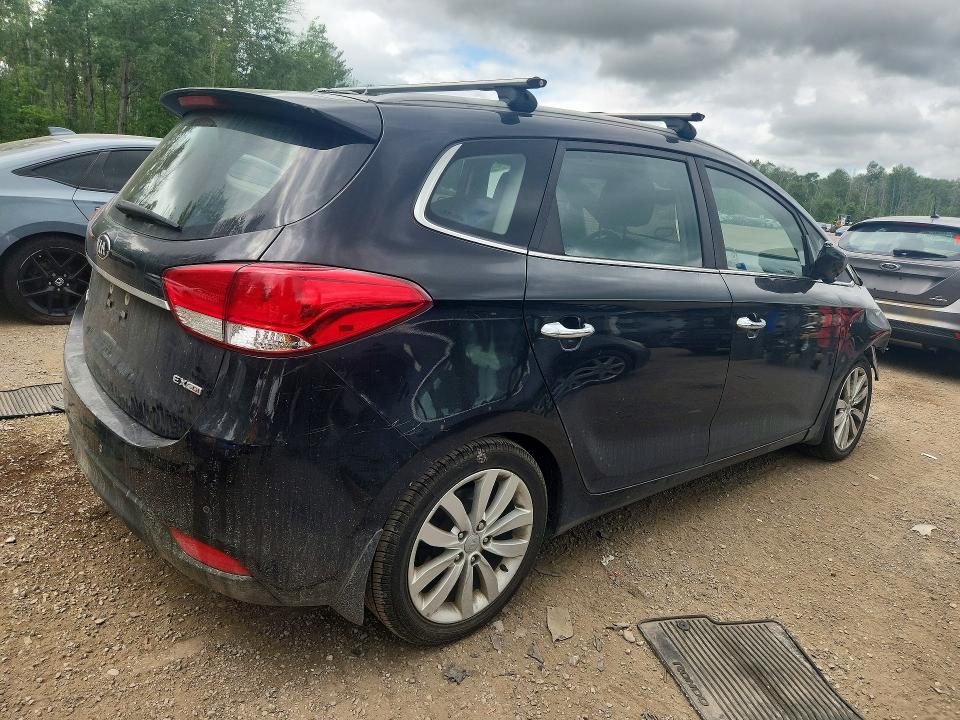 2016 Kia Rondo VIN KNAHU8A37G7160812 COPART salvage auction — FRONT END, ON - PERMIT NO BRAND - UNFIT, sold $400 on 2026-07-21 (photo 3)