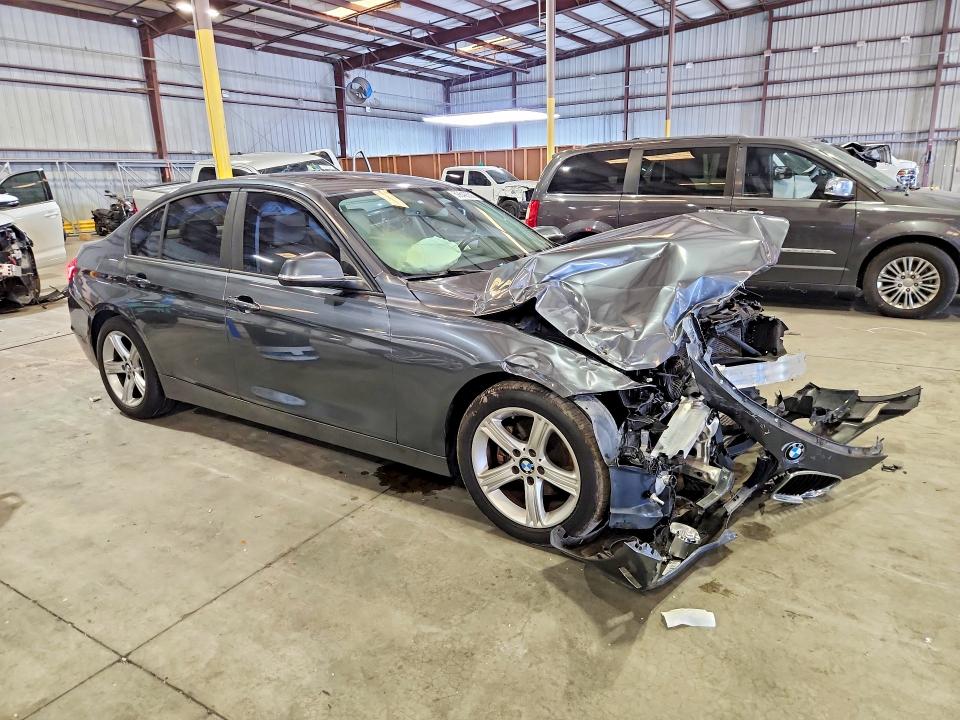 2014 BMW 3er VIN WBA3A5C55EJ464642 COPART salvage auction — FRONT END, Az - Cert Of Title - Salvage, sold $725 on 2026-07-29 (photo 4)