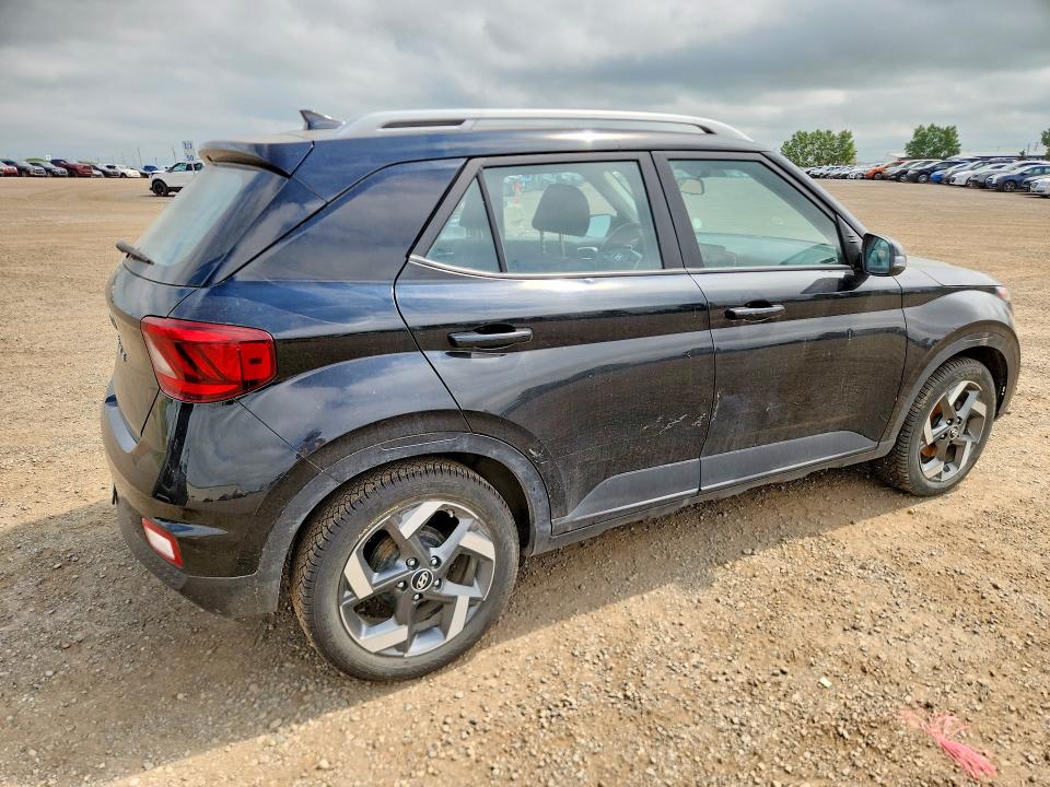 2021 Hyundai Venue VIN KMHRC8A39MU108908 COPART salvage auction — SIDE, AB - BOS - ACTIVE, sold $5,300 on 2026-07-28 (photo 3)