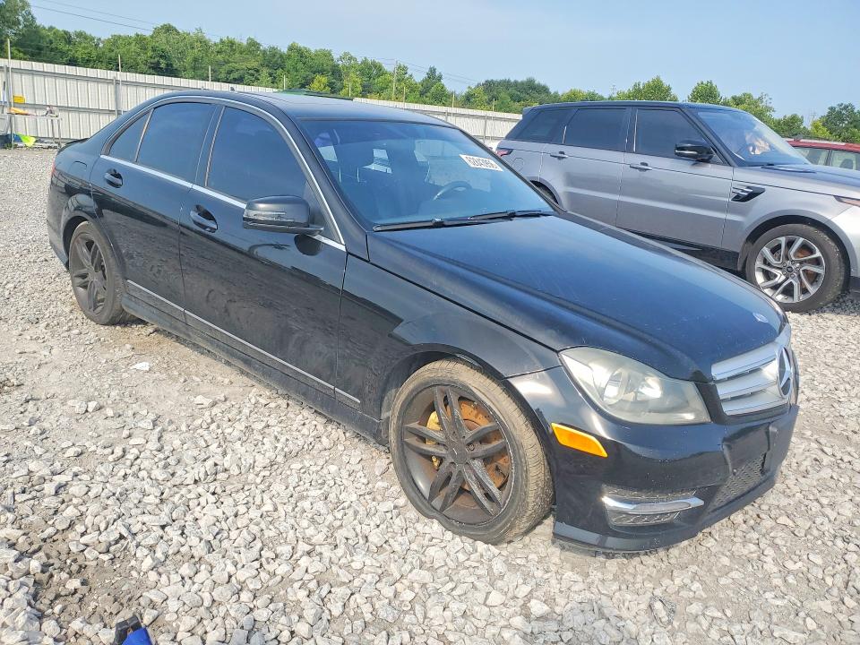 2013 Mercedes-benz C-klasse VIN WDDGF8AB3DG106926 COPART salvage auction — REAR END, AL - CERT OF TITLE-SALVAGE TITLE (P), sold $650 on 2026-08-04 (photo 4)