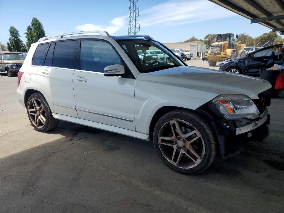 2011 Mercedes-benz Glk-class VIN WDCGG8HB9BF640670 COPART salvage auction — FRONT END, Ca - Salvage Certificate, sold $1,500 on 2026-07-14 (photo 4)