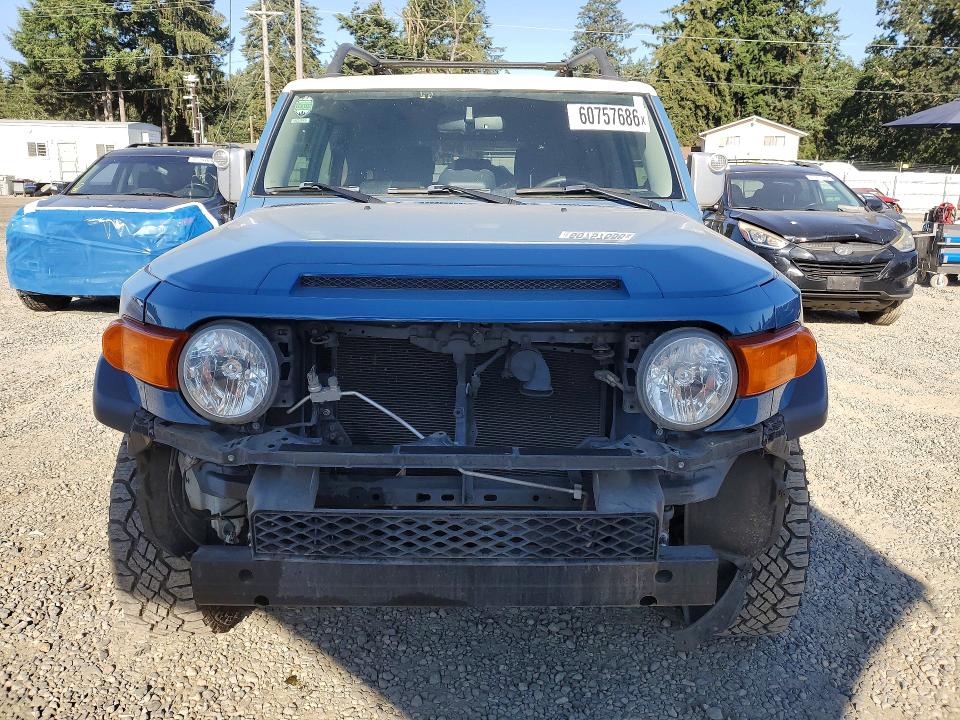 2011 Toyota Fj cruiser VIN JTEBU4BF8BK106429 COPART salvage auction — UNDERCARRIAGE, WA - BILL OF SALE, sold $10,000 on 2026-07-17 (photo 5)
